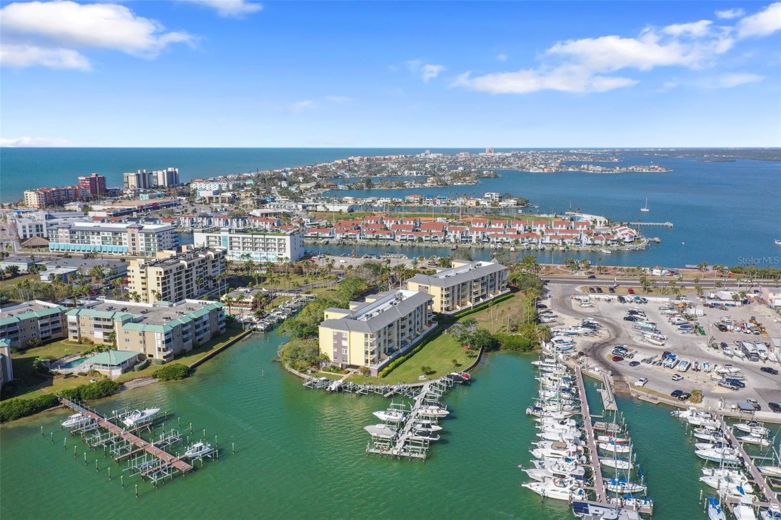 425 150TH AVE #2201, MADEIRA BEACH, FL, 33708