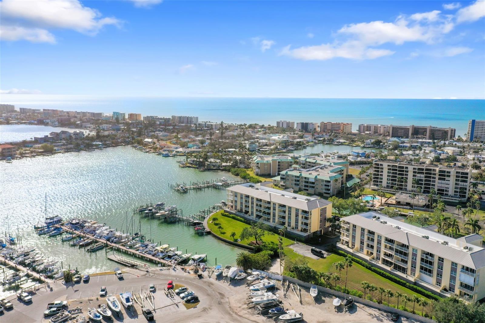 425 150TH AVE #2201, MADEIRA BEACH, FL, 33708
