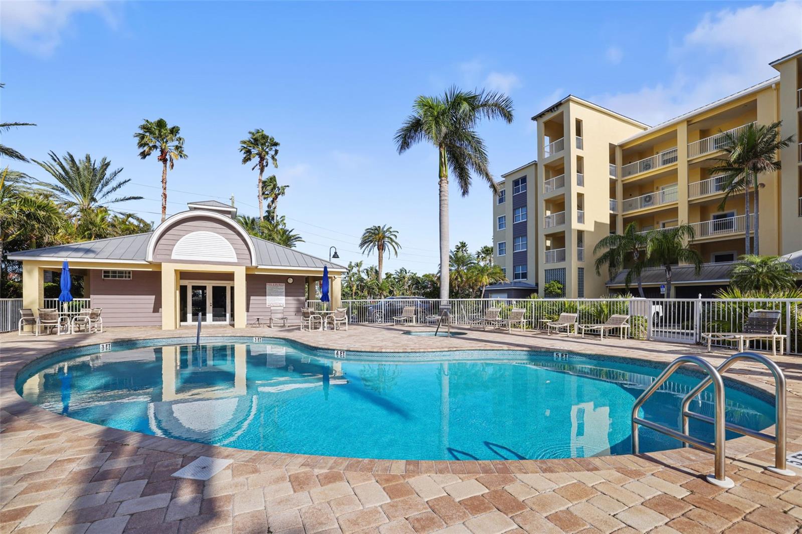 425 150TH AVE #2201, MADEIRA BEACH, FL, 33708