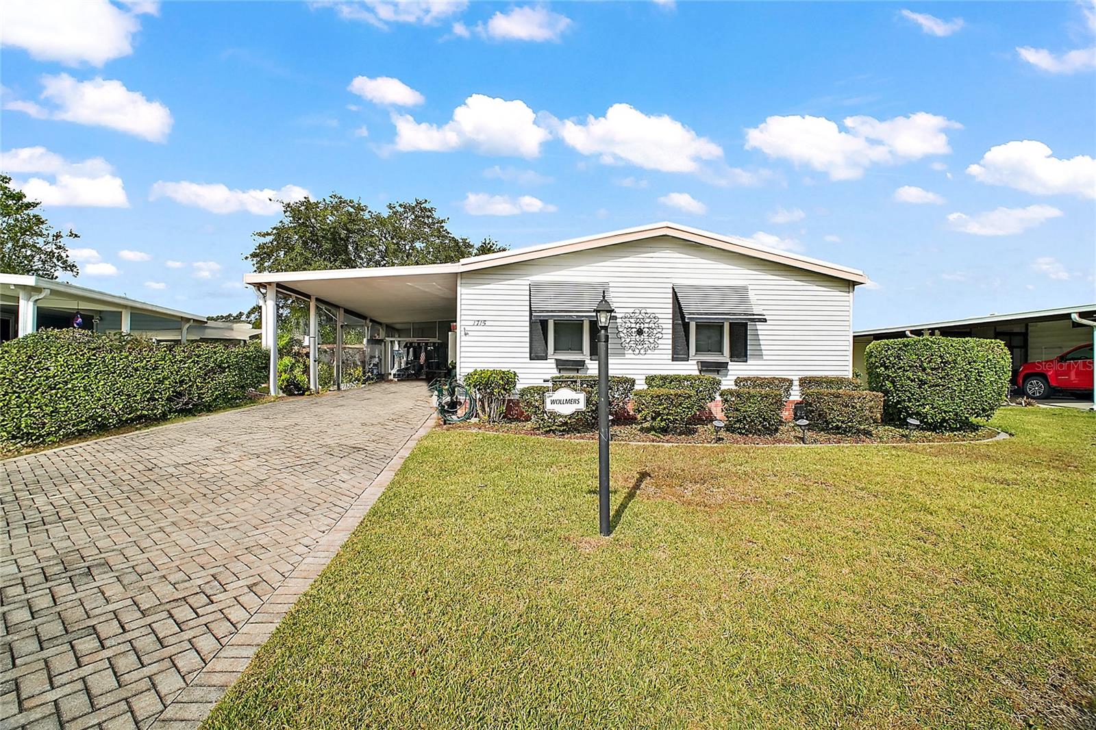 1715 LILLY LN, LADY LAKE, FL, 32159