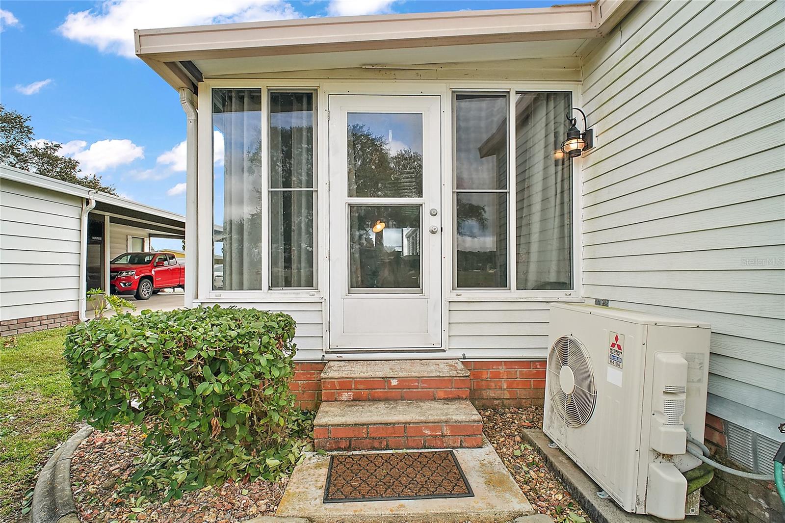 1715 LILLY LN, LADY LAKE, FL, 32159