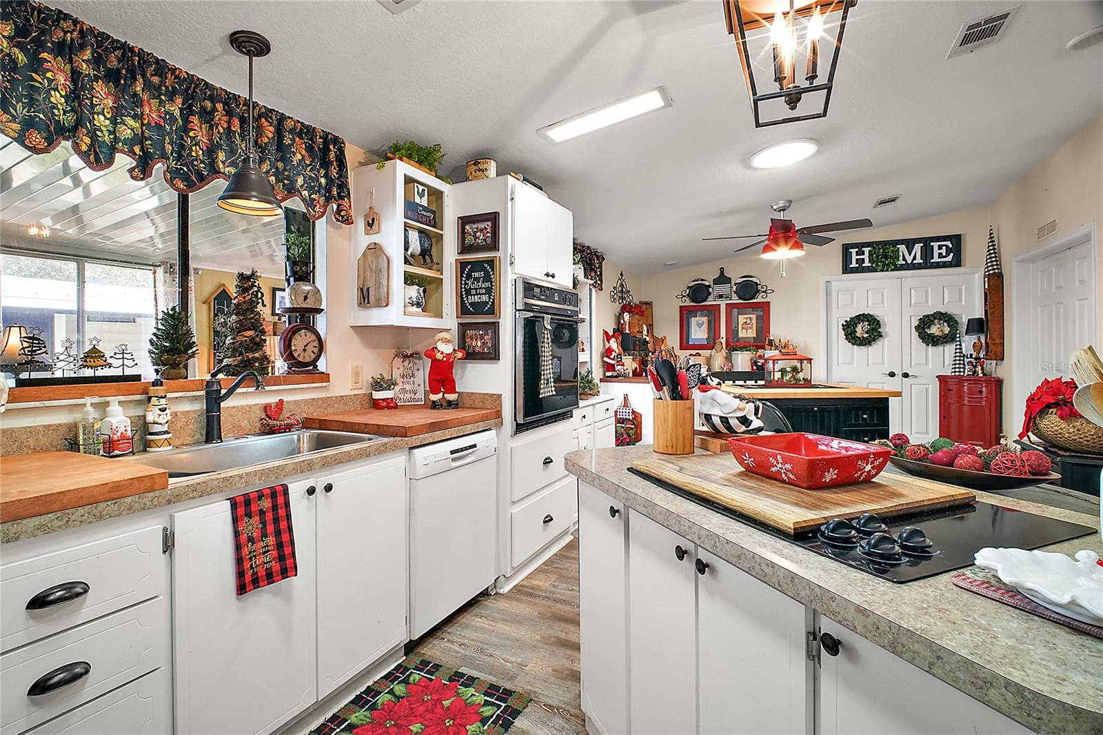 1715 LILLY LN, LADY LAKE, FL, 32159