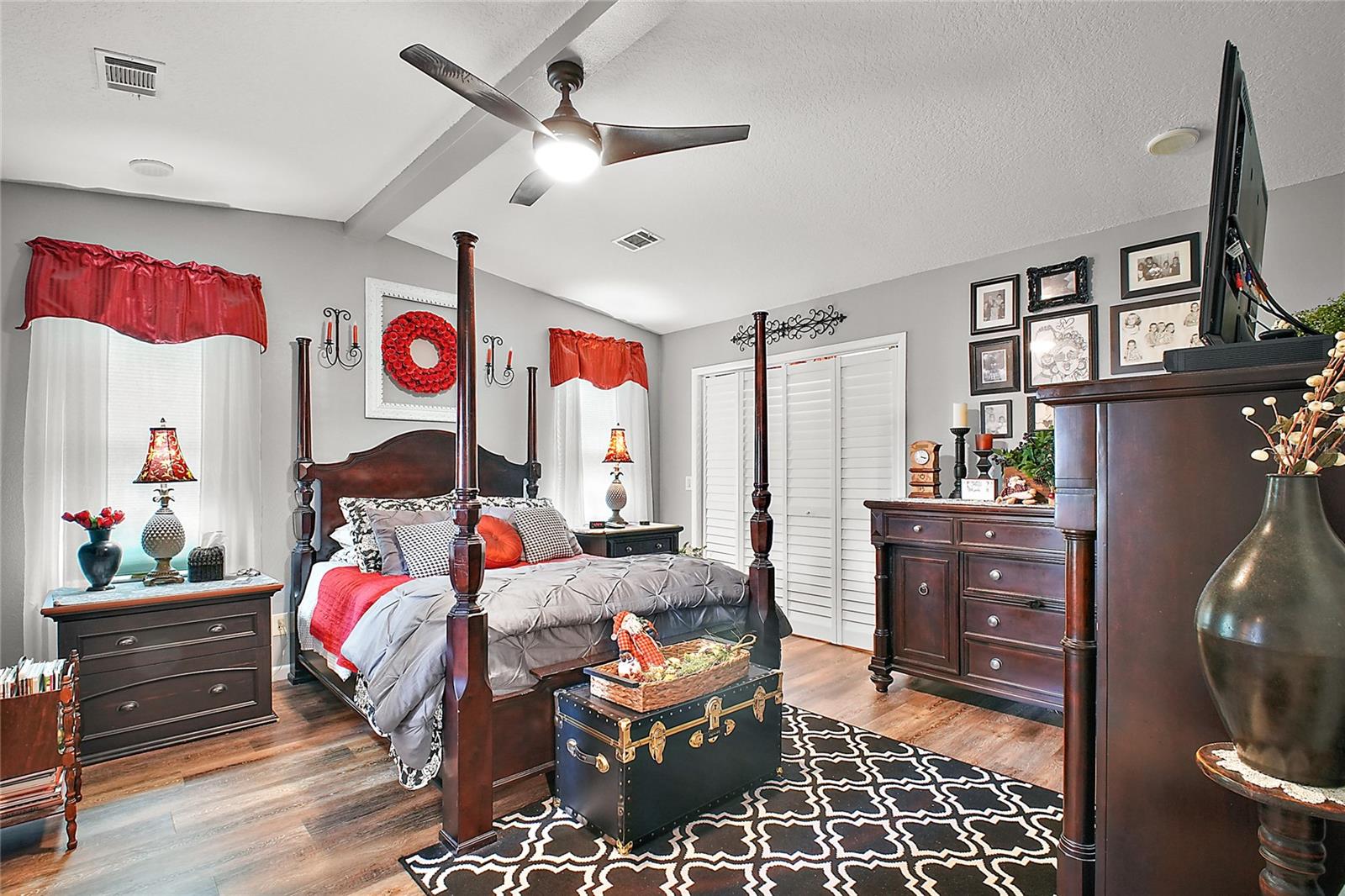 1715 LILLY LN, LADY LAKE, FL, 32159