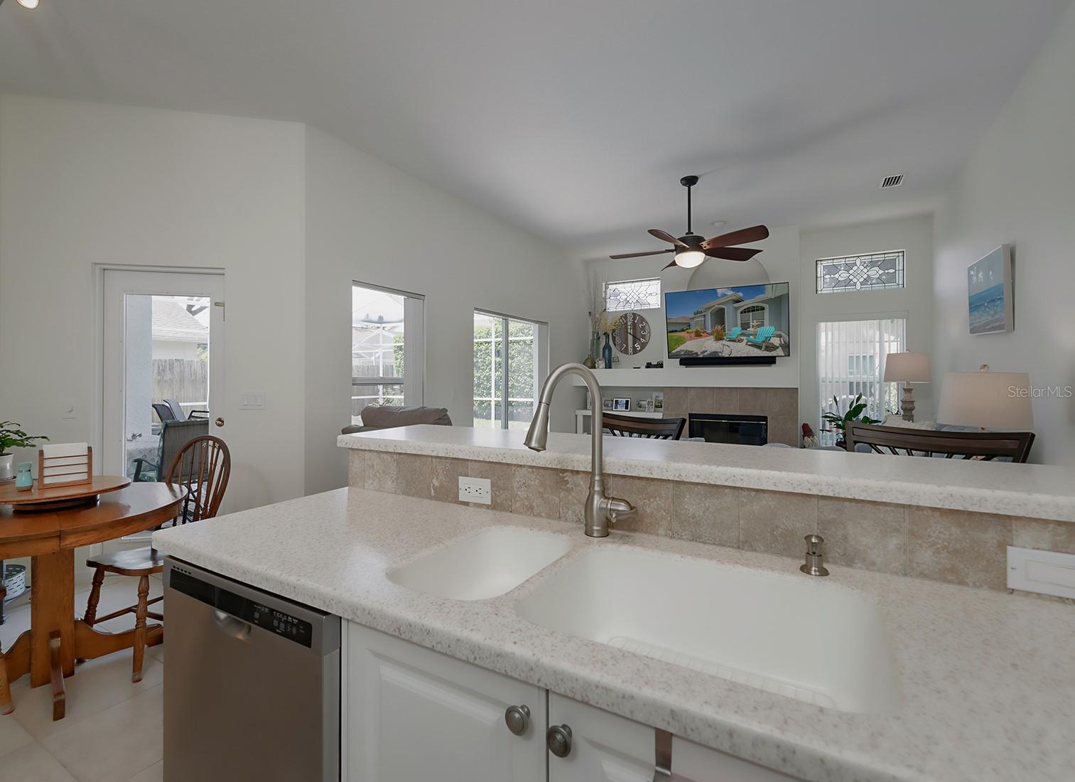 4050 EAGLE COVE EAST DR, PALM HARBOR, FL, 34685