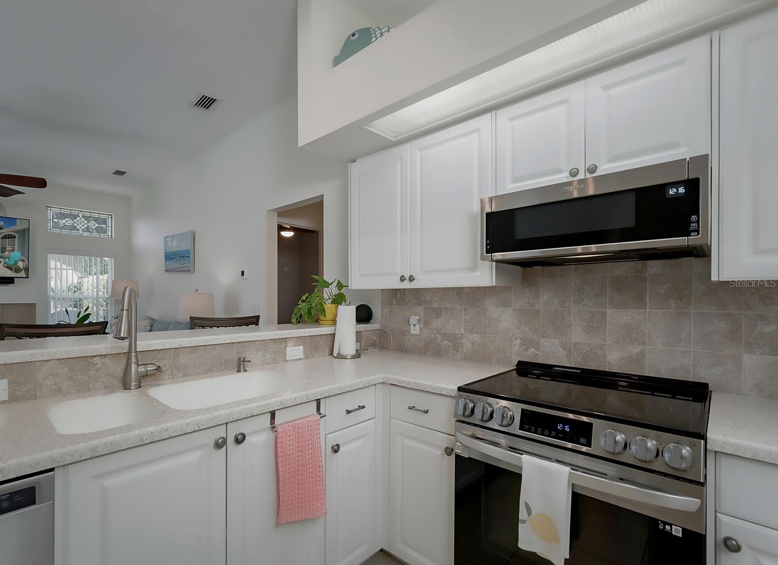 4050 EAGLE COVE EAST DR, PALM HARBOR, FL, 34685