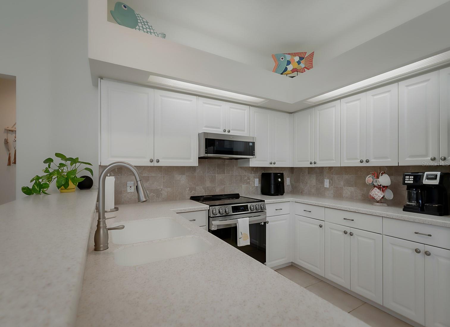 4050 EAGLE COVE EAST DR, PALM HARBOR, FL, 34685