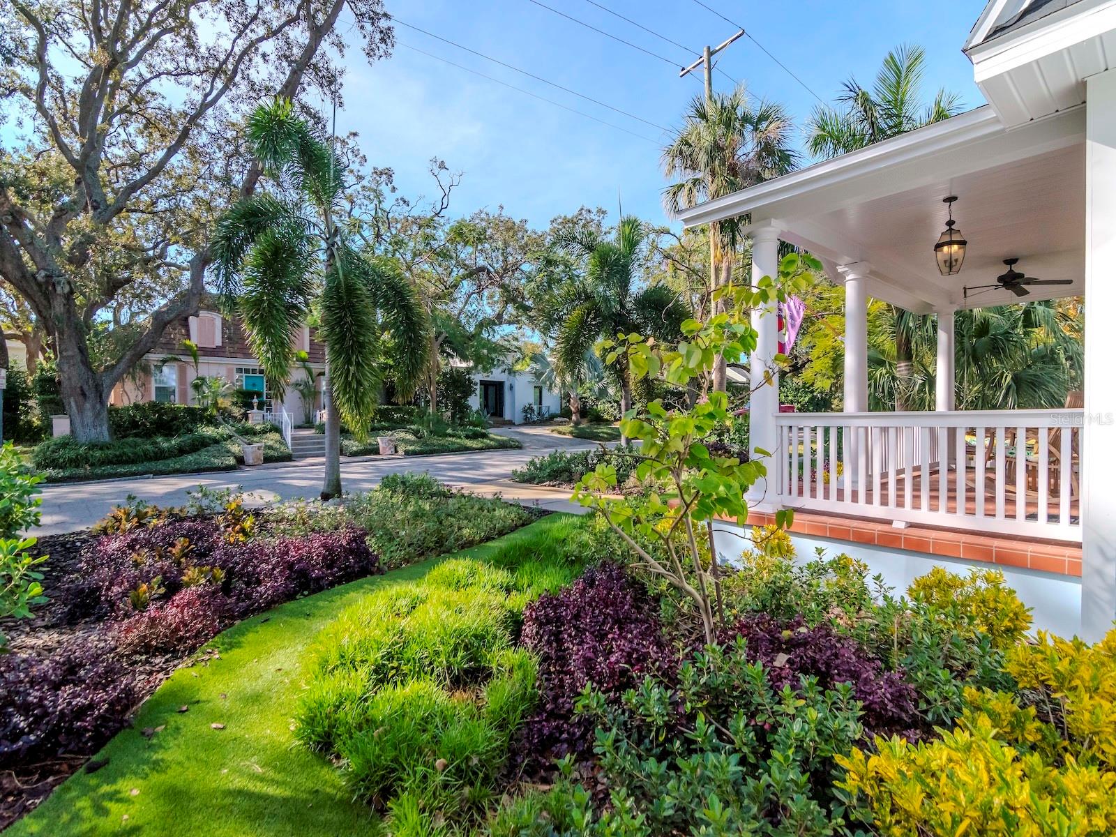 207 28TH AVE N, SAINT PETERSBURG, FL, 33704
