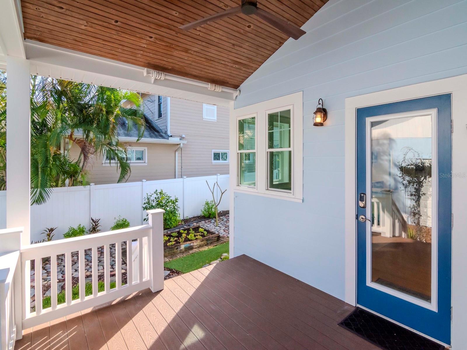 207 28TH AVE N, SAINT PETERSBURG, FL, 33704