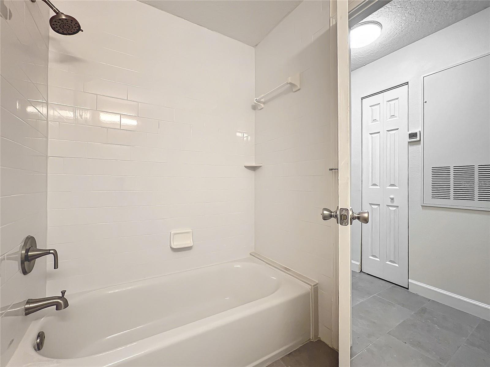 2533 GRASSY POINT DR #203, LAKE MARY, FL, 32746