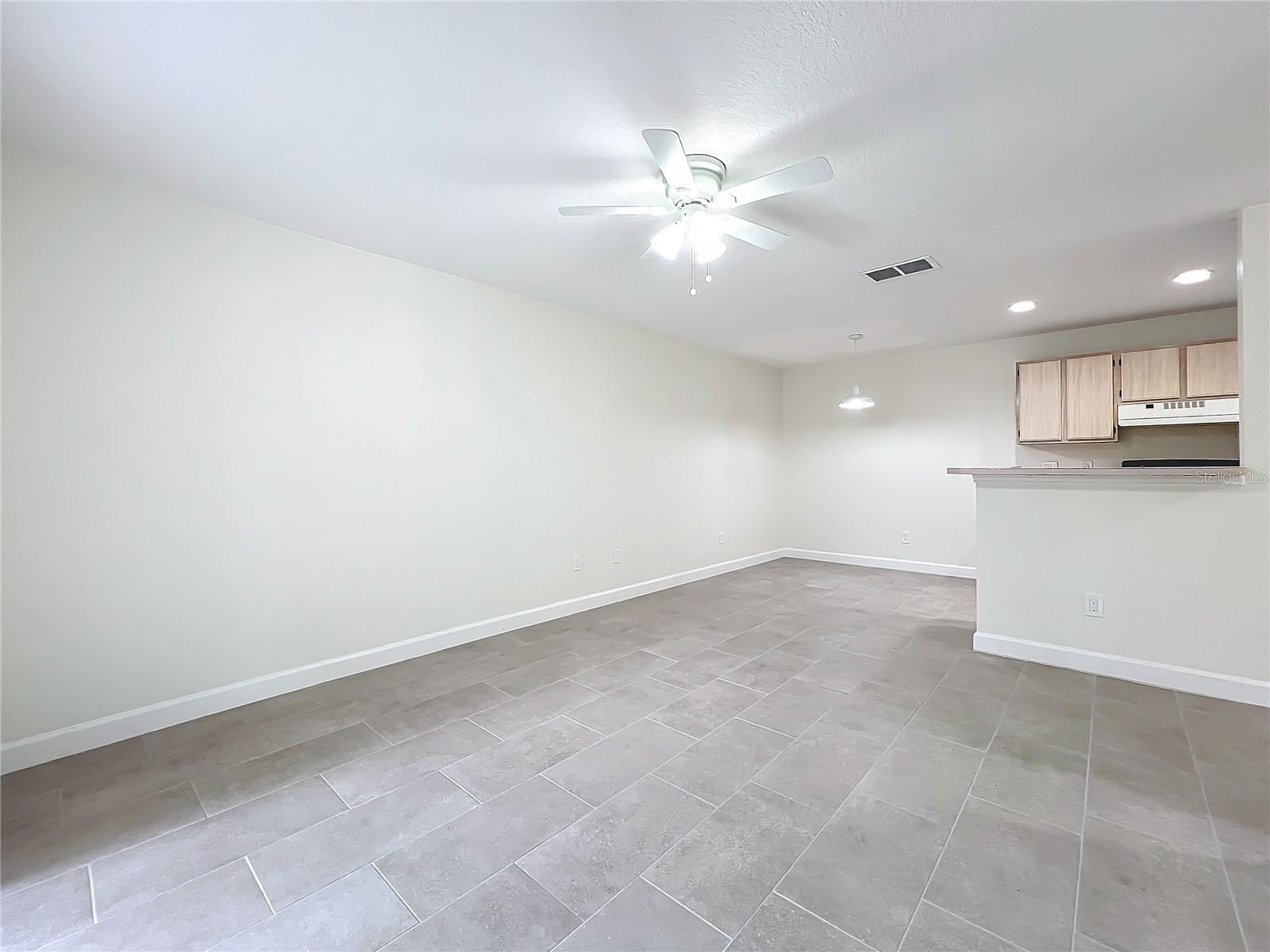 2533 GRASSY POINT DR #203, LAKE MARY, FL, 32746