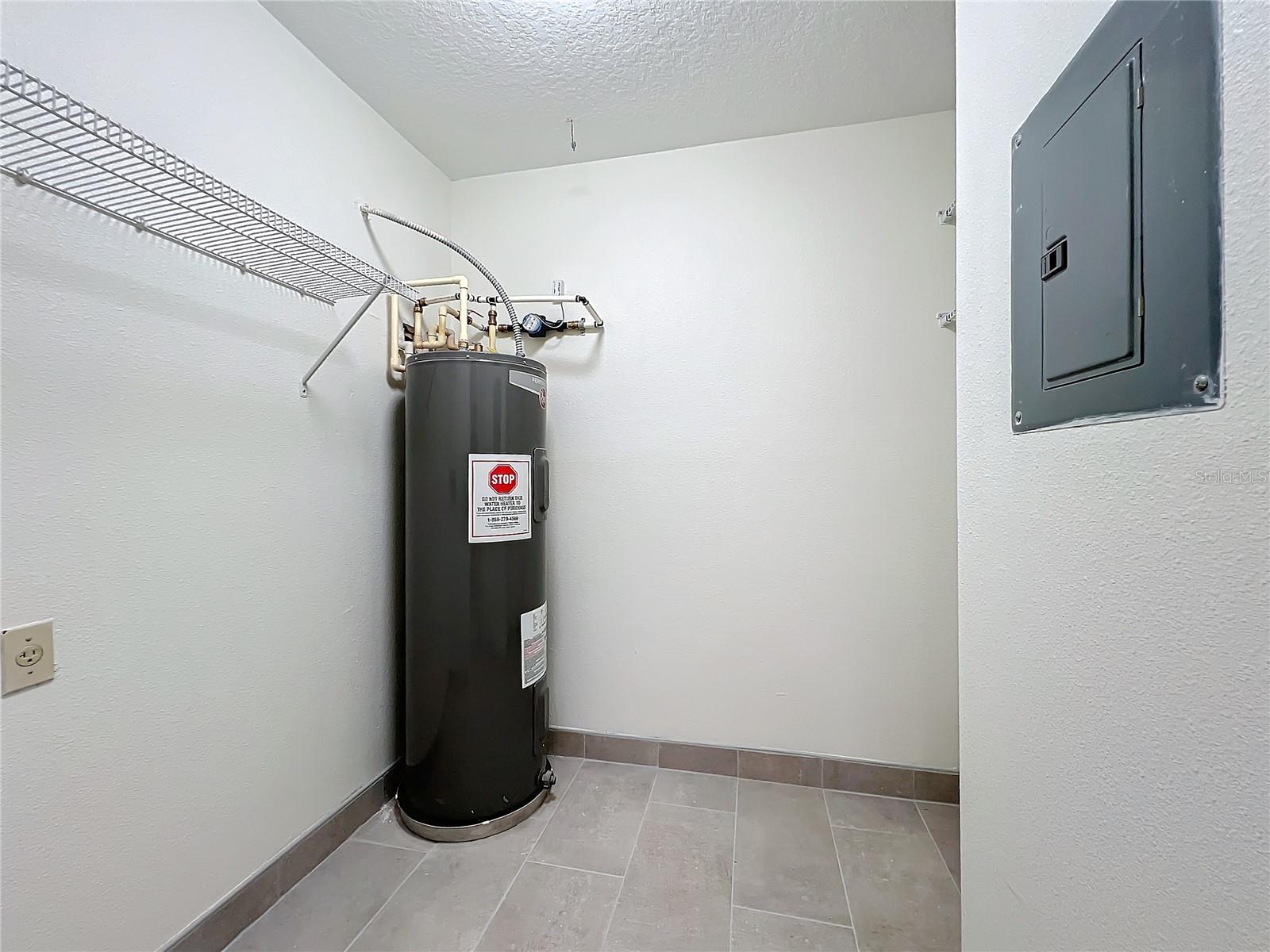 2533 GRASSY POINT DR #203, LAKE MARY, FL, 32746