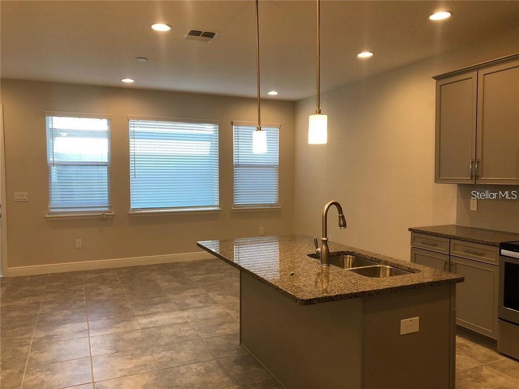 8060 GLENLLOYD AVE, WINTER GARDEN, FL, 34787