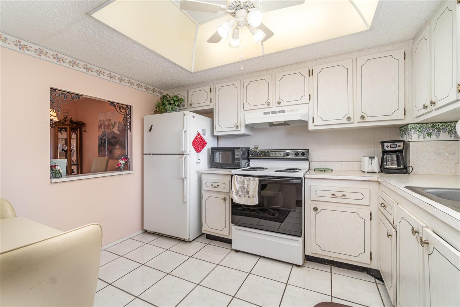 3937 LAKE BAYSHORE DR #401, BRADENTON, FL, 34205