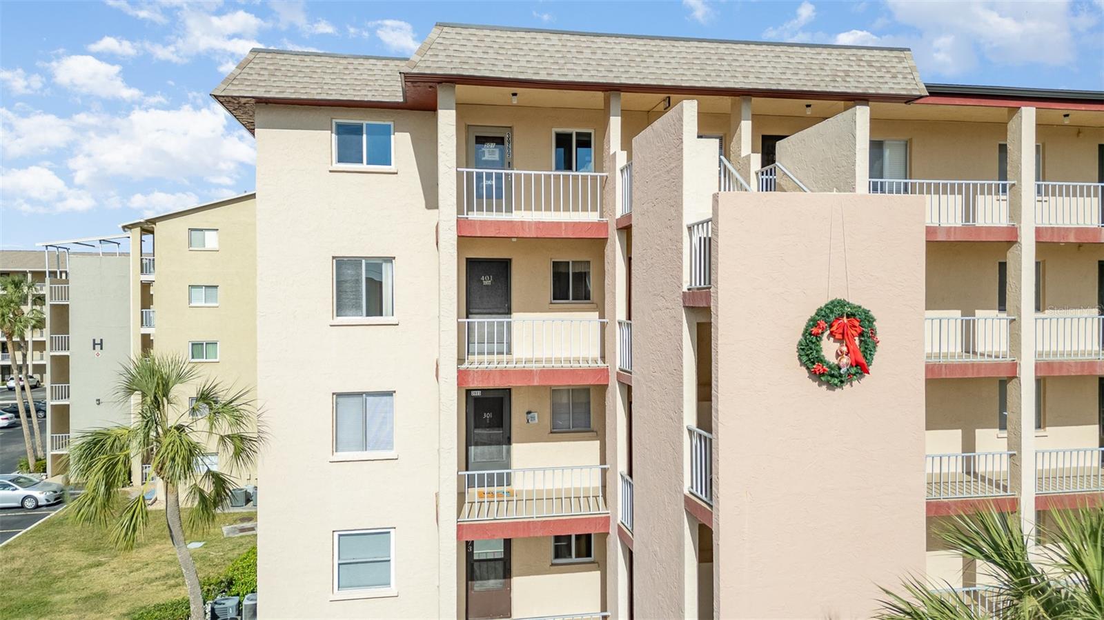 3937 LAKE BAYSHORE DR #401, BRADENTON, FL, 34205