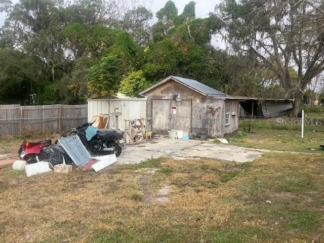 1219 SNOWBERGER AVE, LEESBURG, FL, 34748