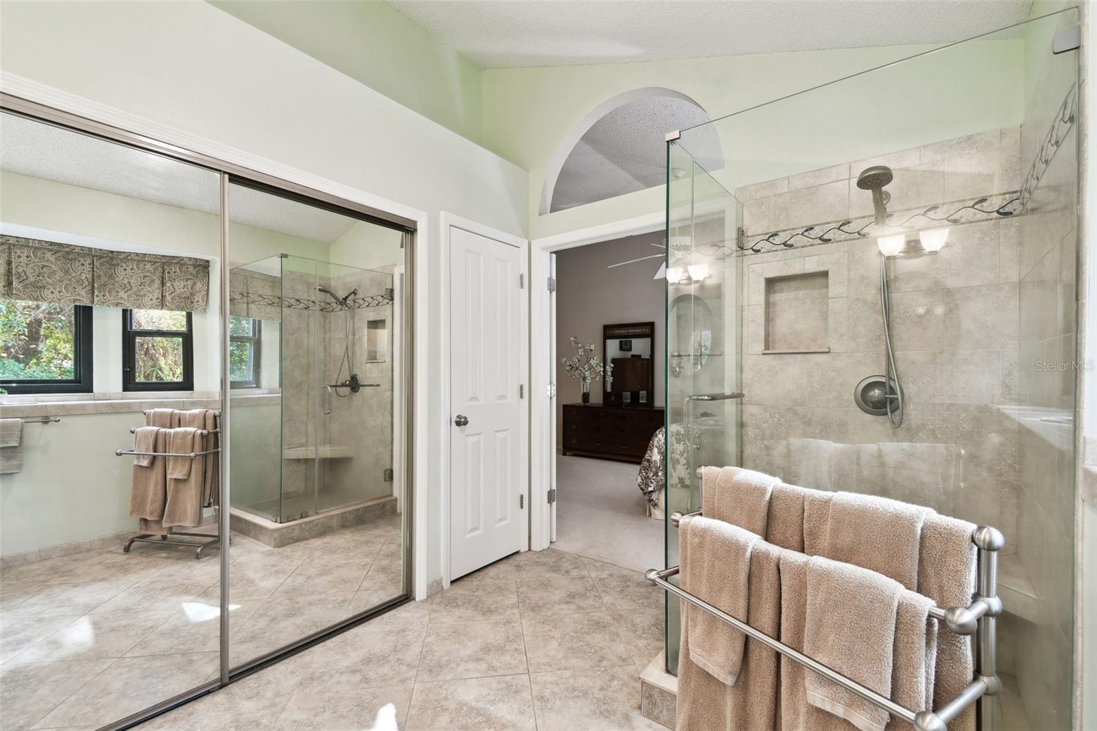 6243 GREENWICH DR, TAMPA, FL, 33647