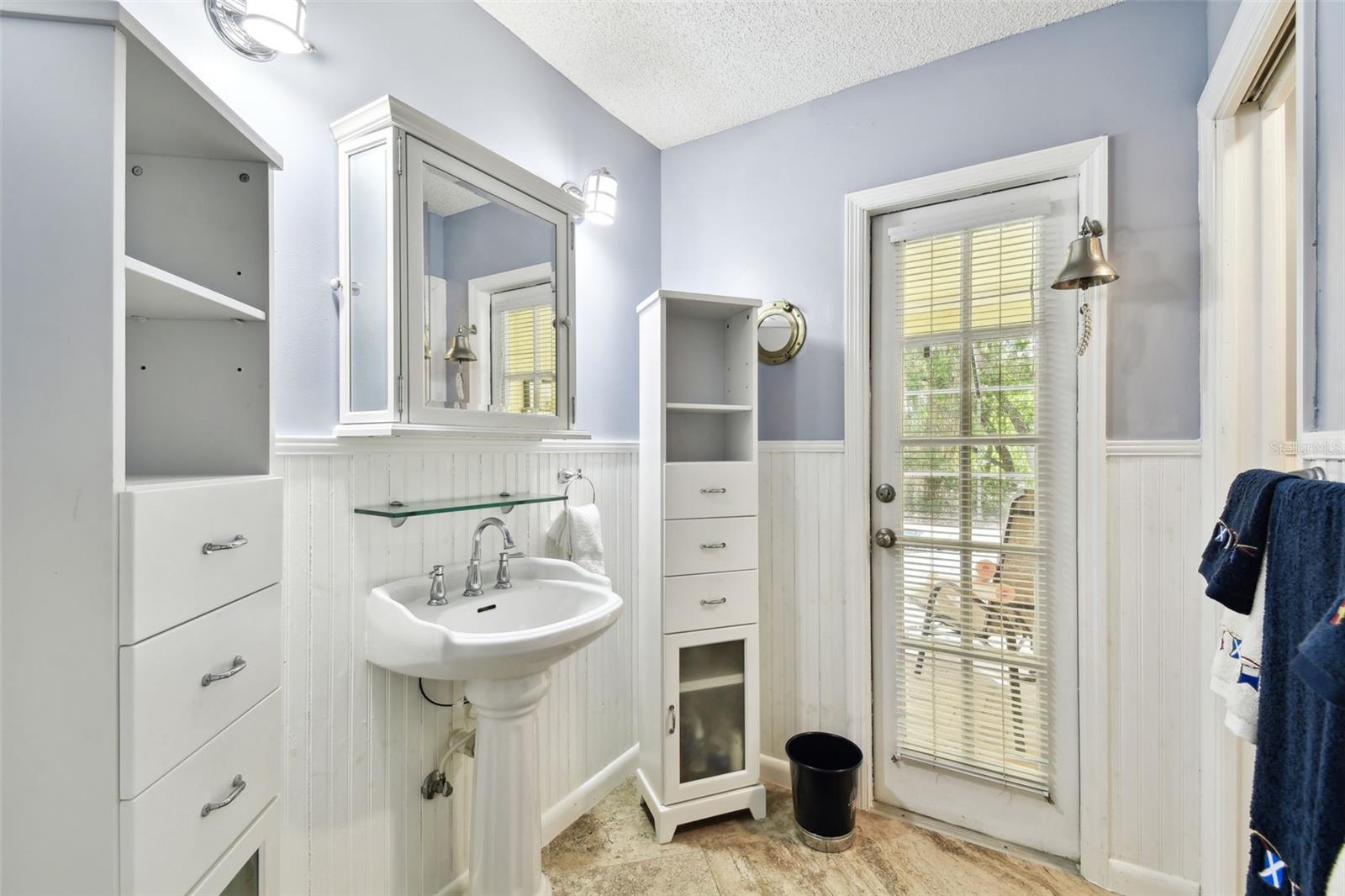 6243 GREENWICH DR, TAMPA, FL, 33647