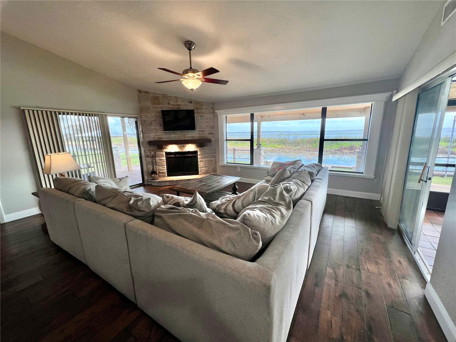 3006 COUNTRY LAKE DR, SEBRING, FL, 33876