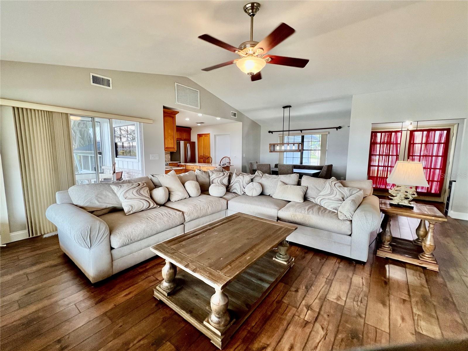 3006 COUNTRY LAKE DR, SEBRING, FL, 33876