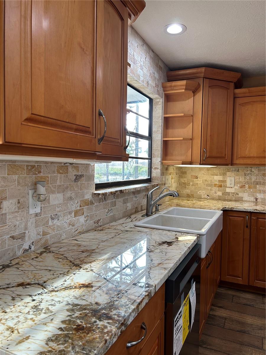 3006 COUNTRY LAKE DR, SEBRING, FL, 33876