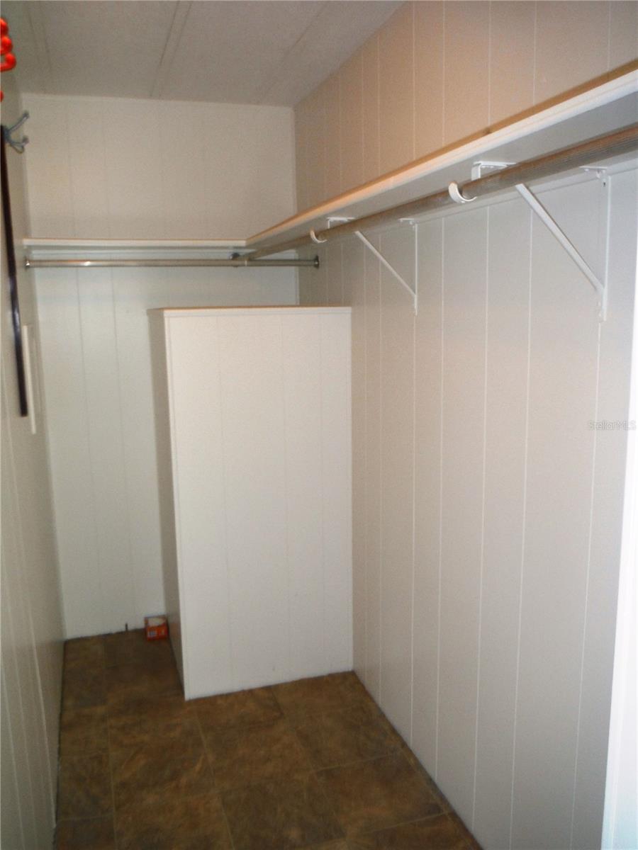 90 CHESTNUT DR #11, SAFETY HARBOR, FL, 34695