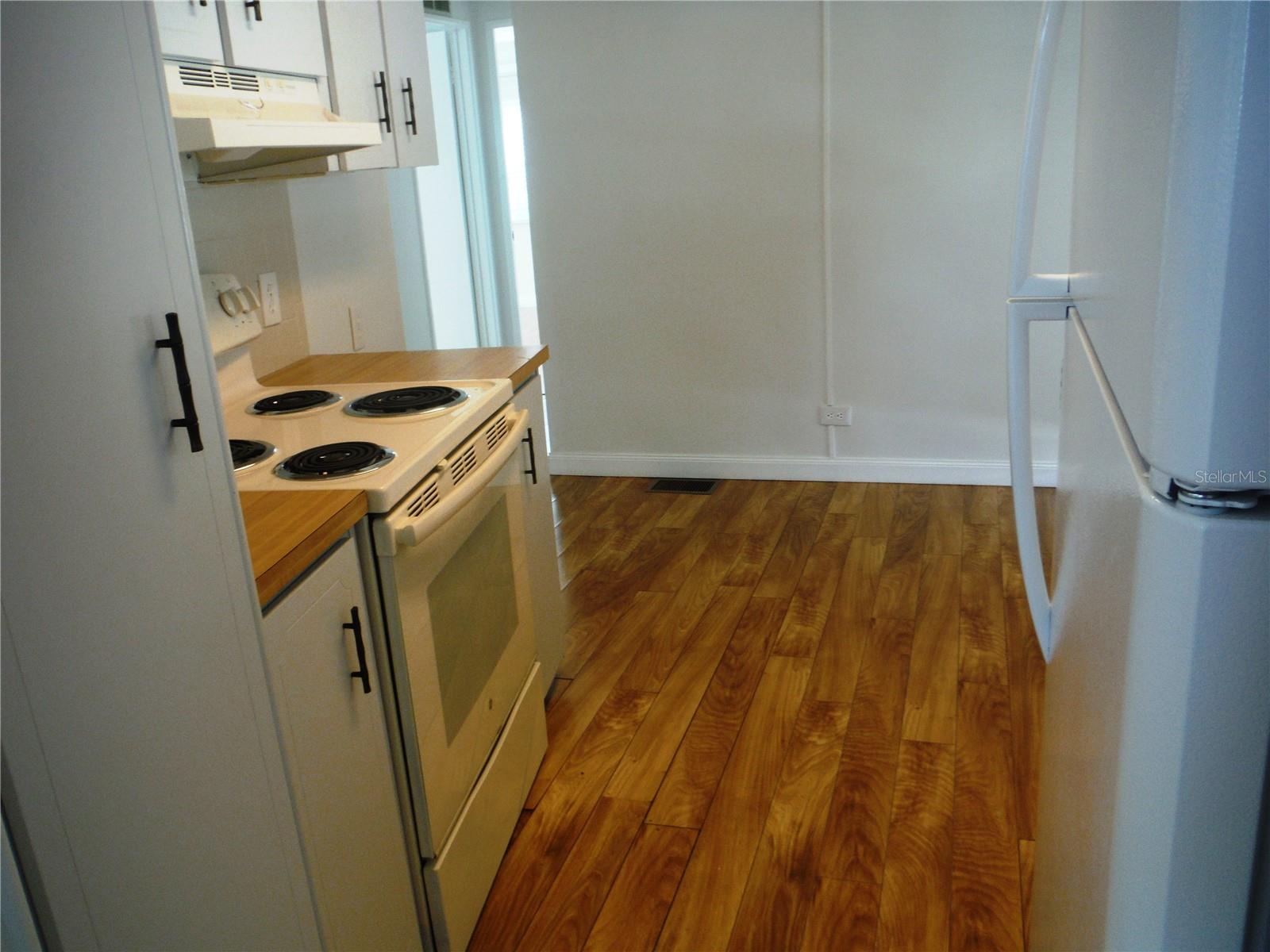 90 CHESTNUT DR #11, SAFETY HARBOR, FL, 34695