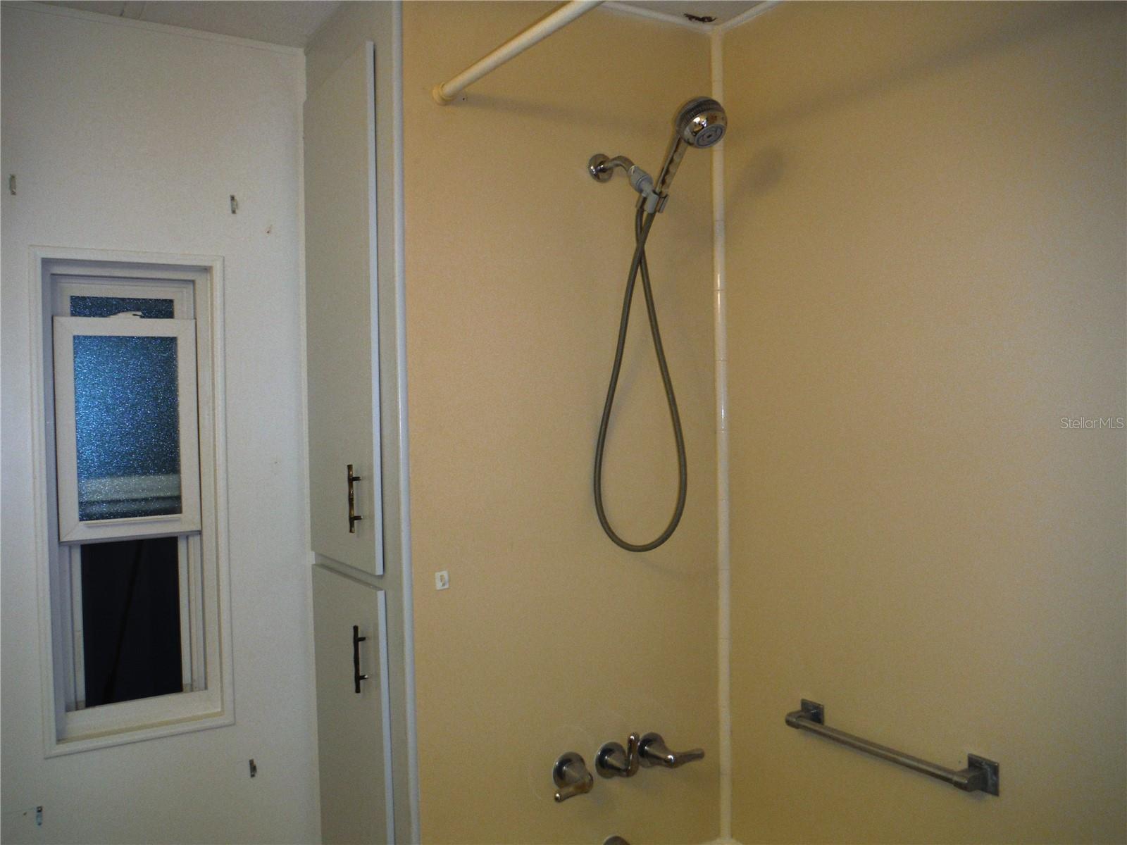 90 CHESTNUT DR #11, SAFETY HARBOR, FL, 34695