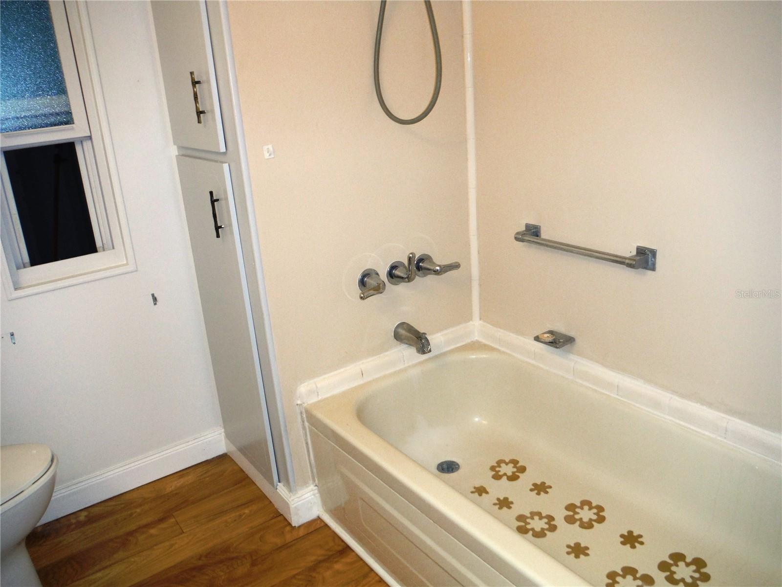 90 CHESTNUT DR #11, SAFETY HARBOR, FL, 34695