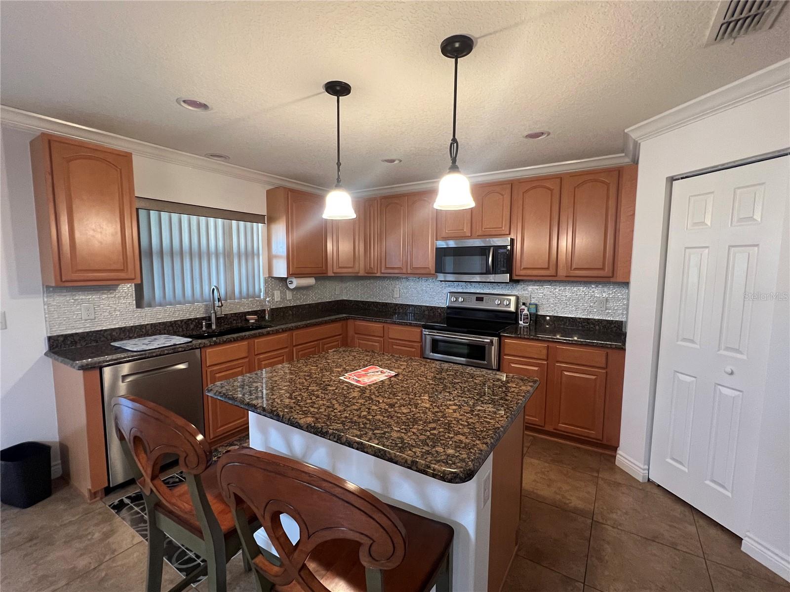 210 STAR SHELL DR, APOLLO BEACH, FL, 33572