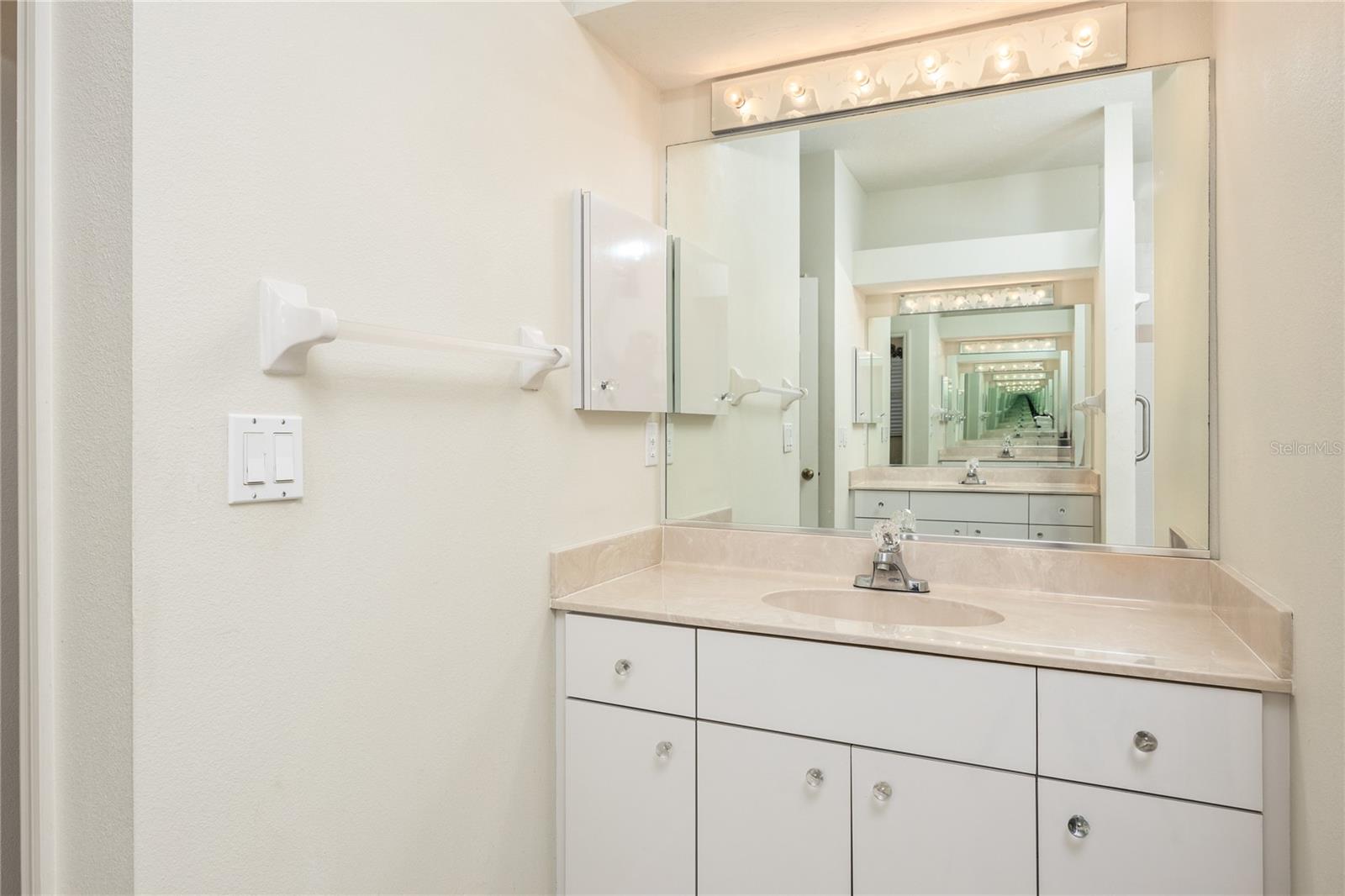 566 OAK BAY DR, OSPREY, FL, 34229