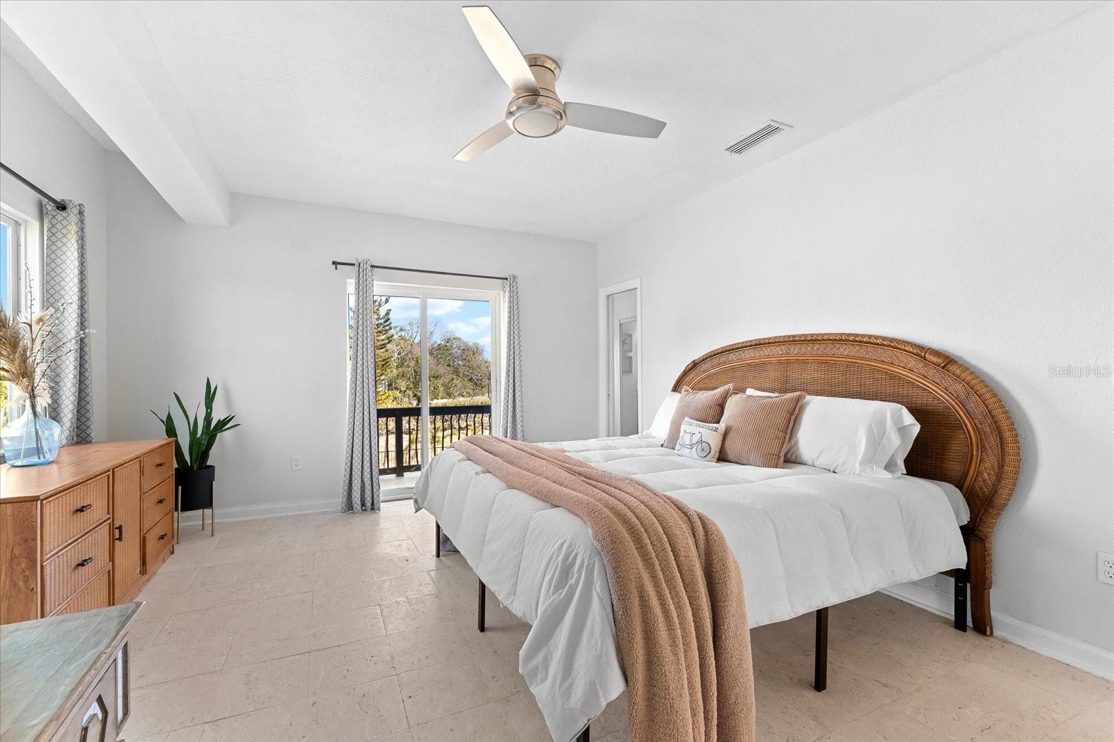 130 GREEN DOLPHIN DR, PLACIDA, FL, 33946