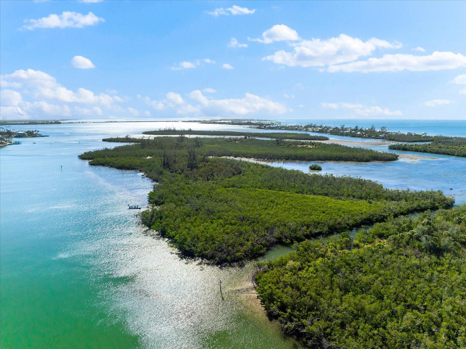130 GREEN DOLPHIN DR, PLACIDA, FL, 33946