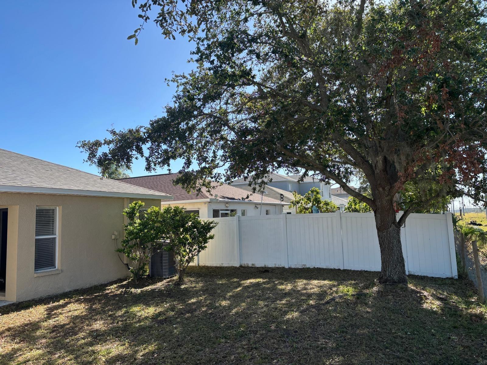 7920 CARRIAGE POINTE DR, GIBSONTON, FL, 33534