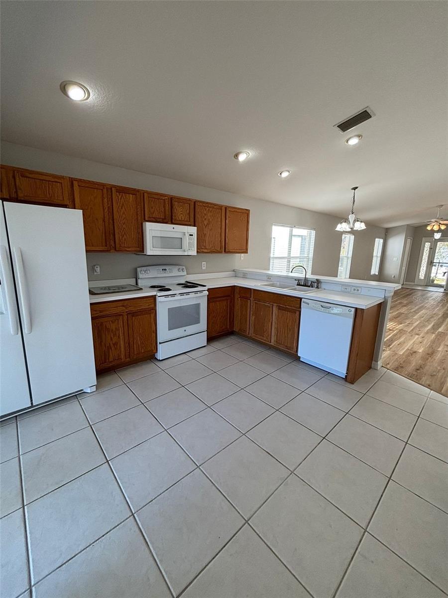 7920 CARRIAGE POINTE DR, GIBSONTON, FL, 33534