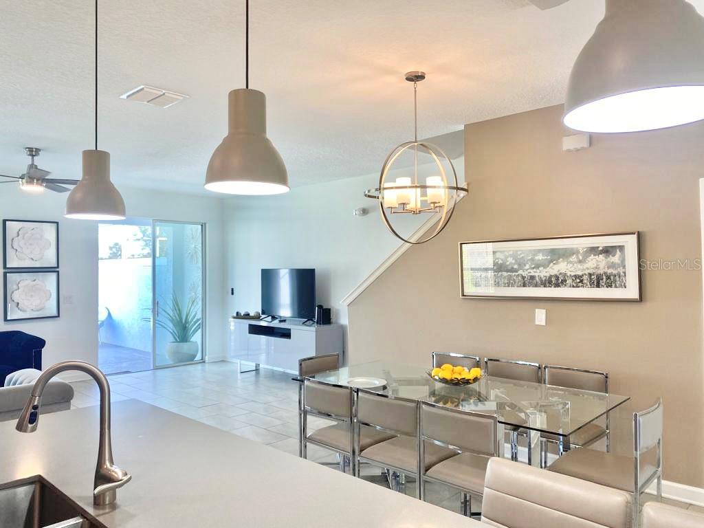 8955 CABOT CLIFFS DR, DAVENPORT, FL, 33896