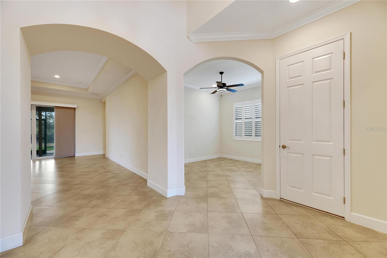 1533 EMERALD DUNES DR, SUN CITY CENTER, FL, 33573