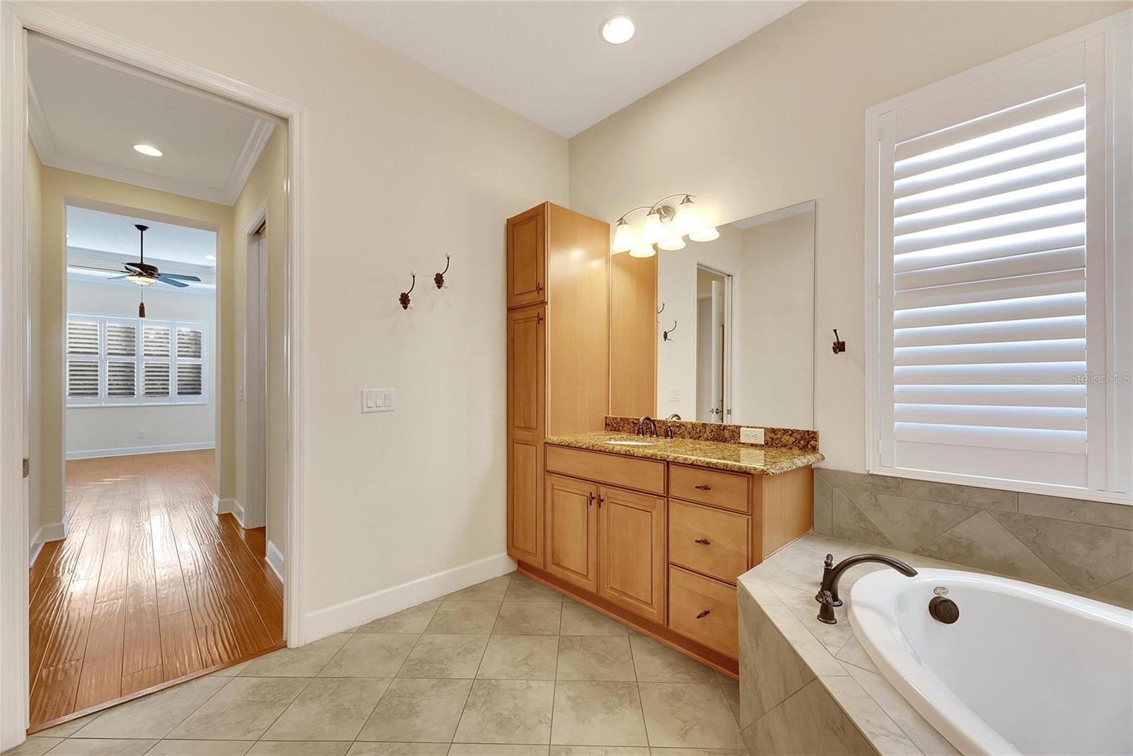 1533 EMERALD DUNES DR, SUN CITY CENTER, FL, 33573