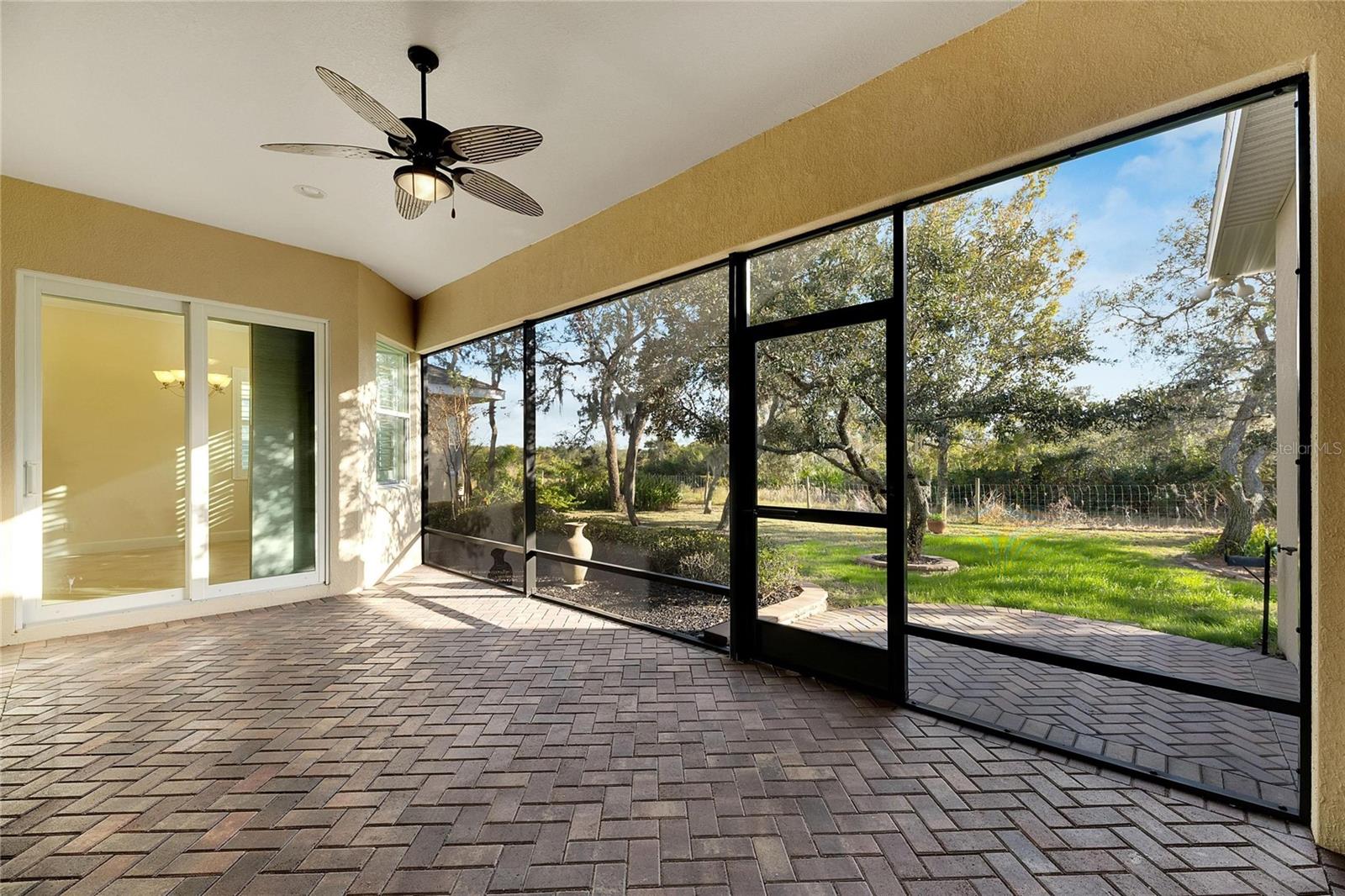 1533 EMERALD DUNES DR, SUN CITY CENTER, FL, 33573