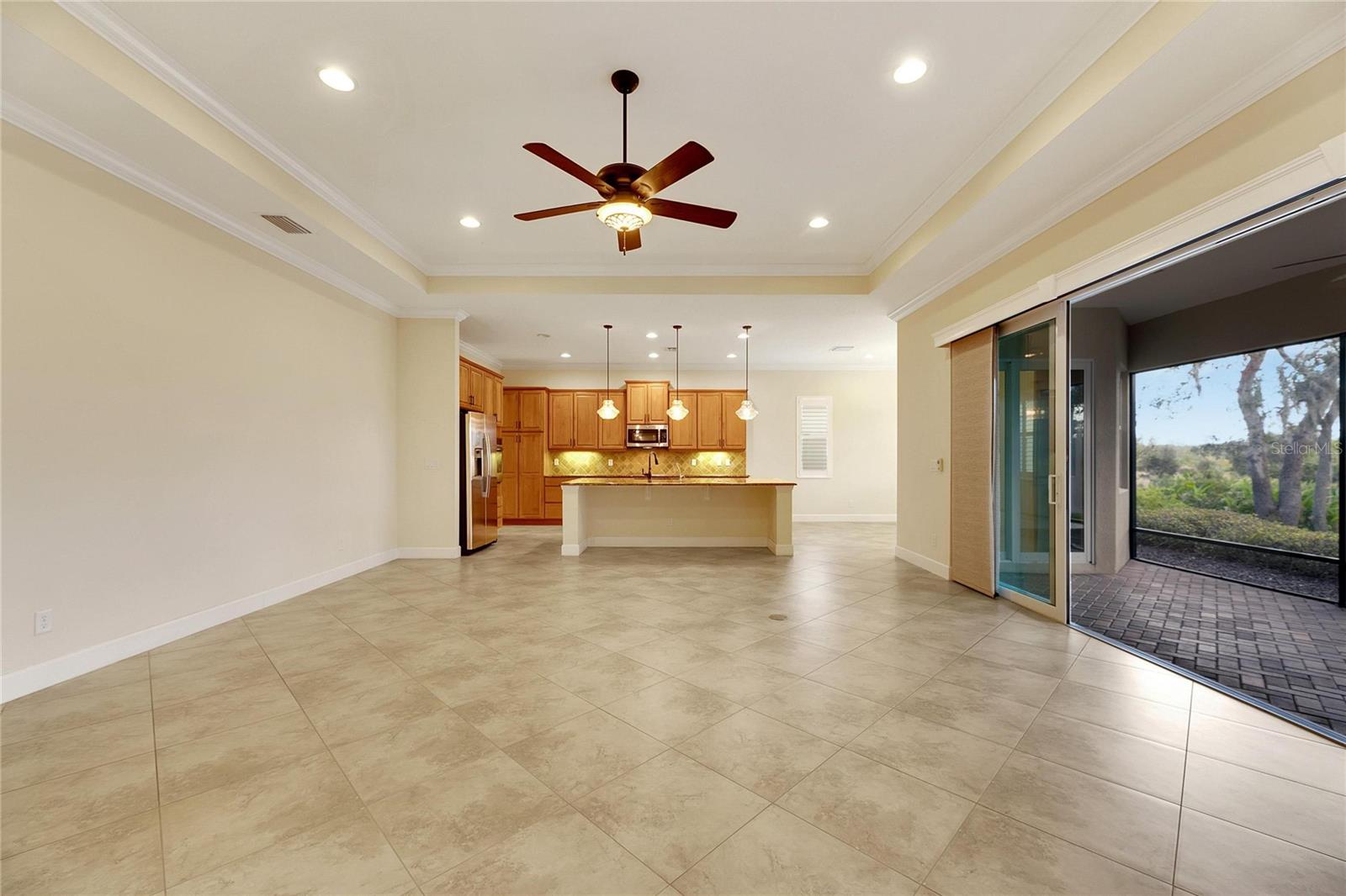 1533 EMERALD DUNES DR, SUN CITY CENTER, FL, 33573