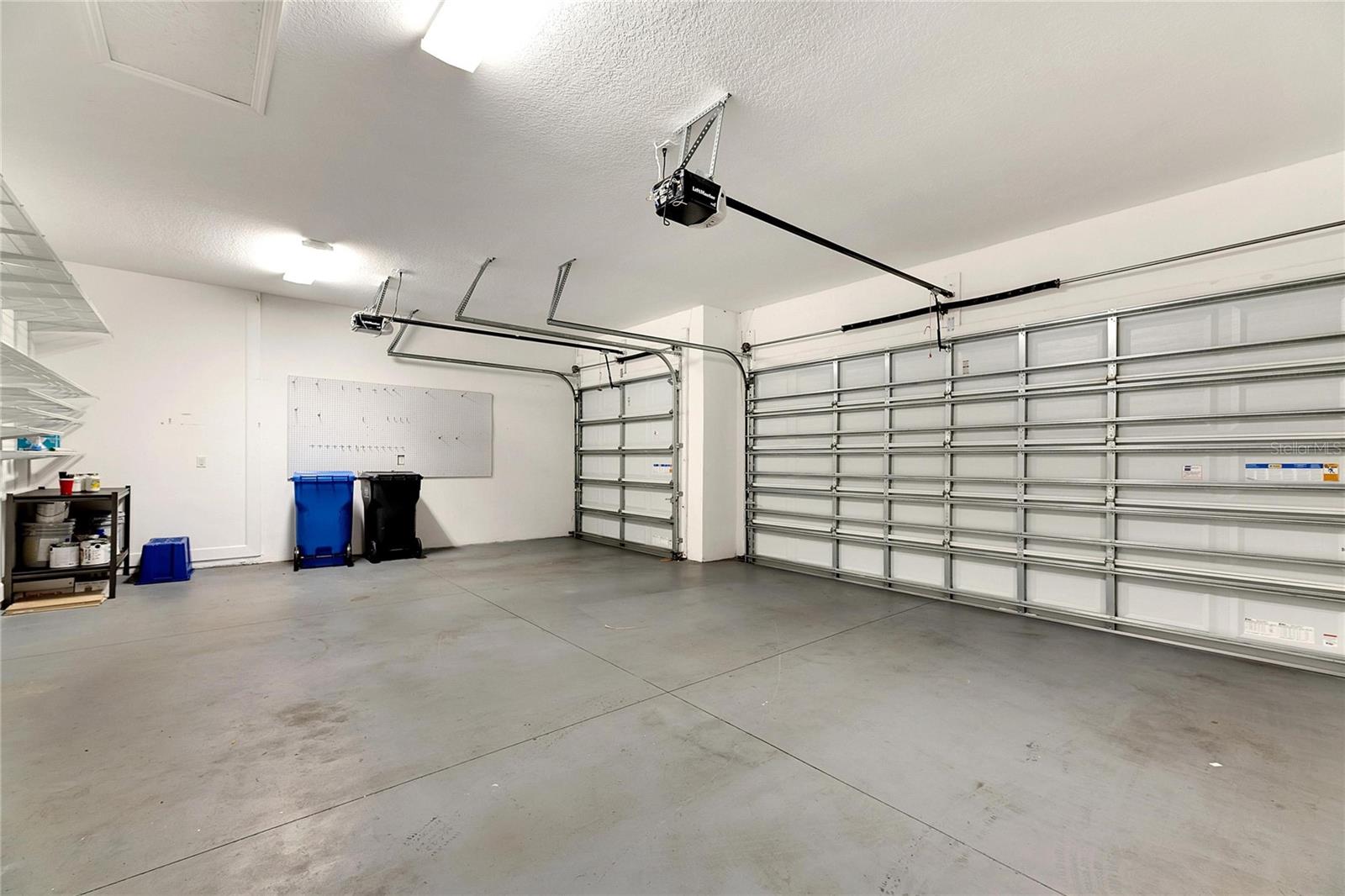 1533 EMERALD DUNES DR, SUN CITY CENTER, FL, 33573