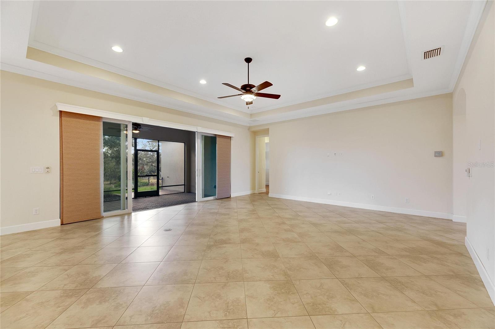 1533 EMERALD DUNES DR, SUN CITY CENTER, FL, 33573