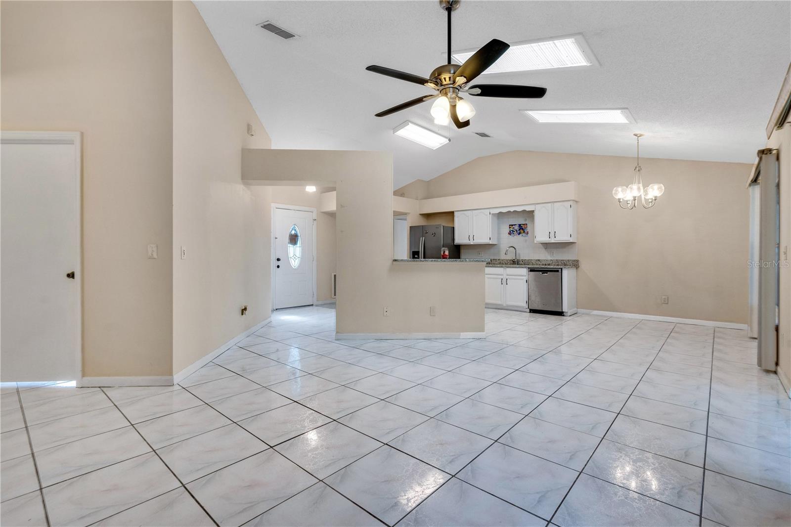 2124 CASSINGHAM CIR, OCOEE, FL, 34761