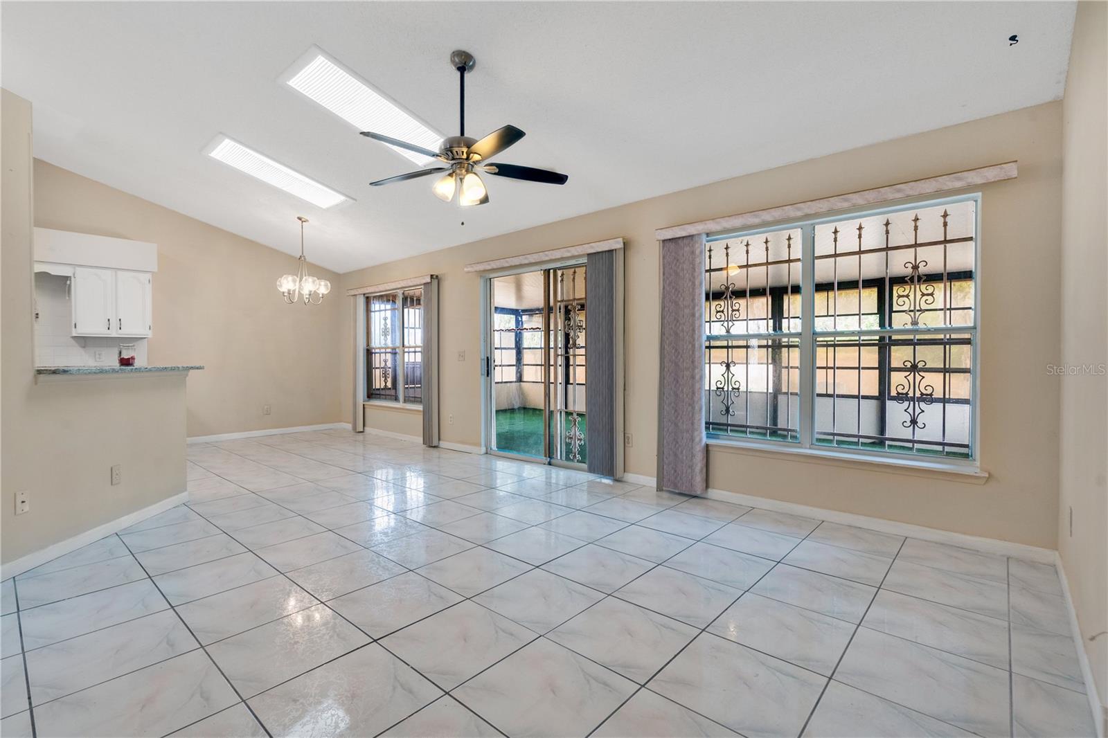 2124 CASSINGHAM CIR, OCOEE, FL, 34761