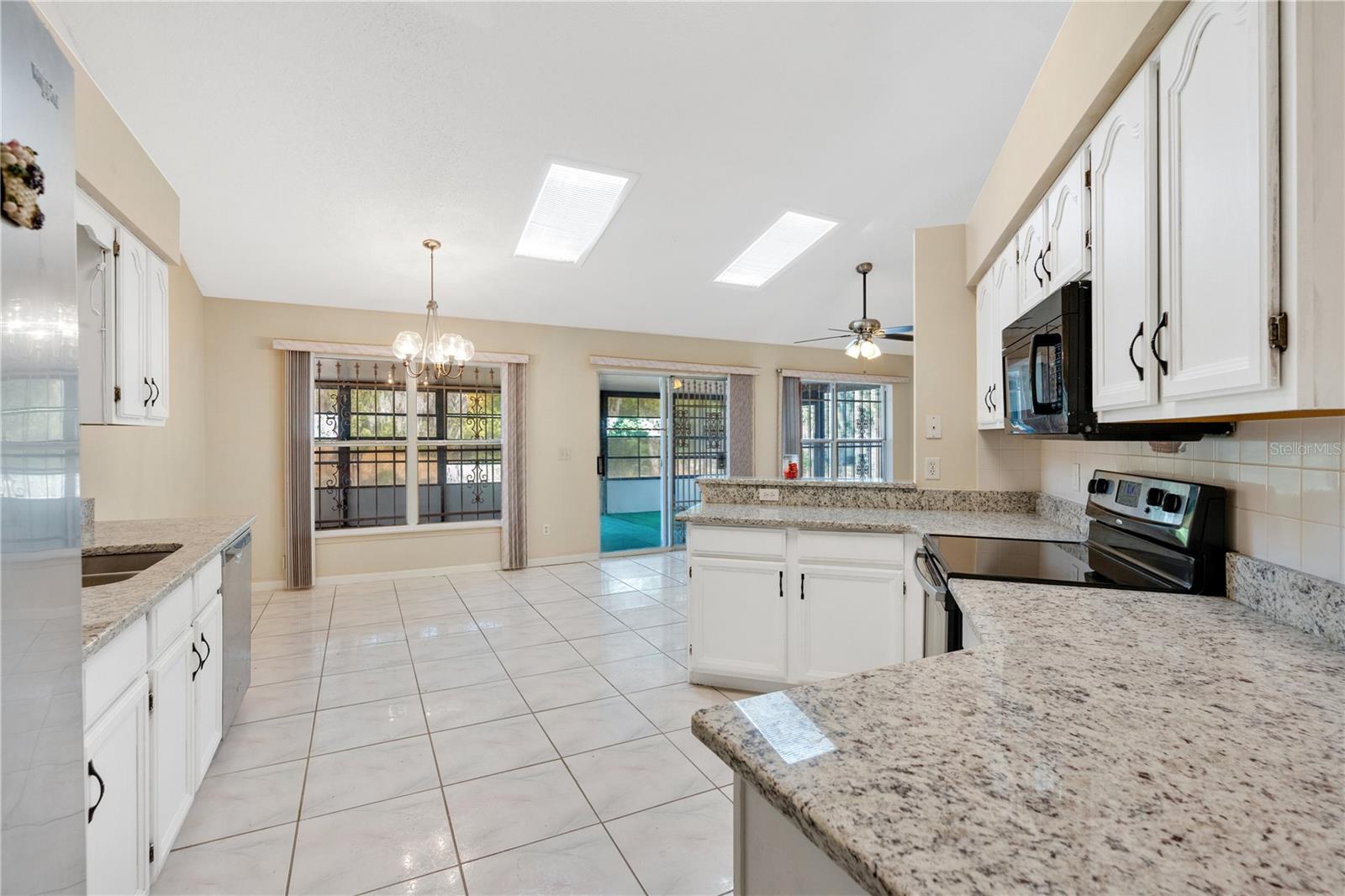 2124 CASSINGHAM CIR, OCOEE, FL, 34761
