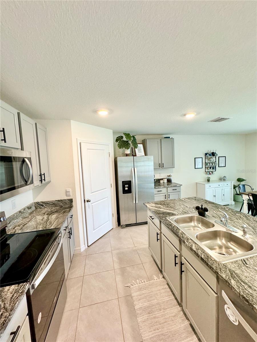 8495 CLEARWAY DR, WILDWOOD, FL, 34785
