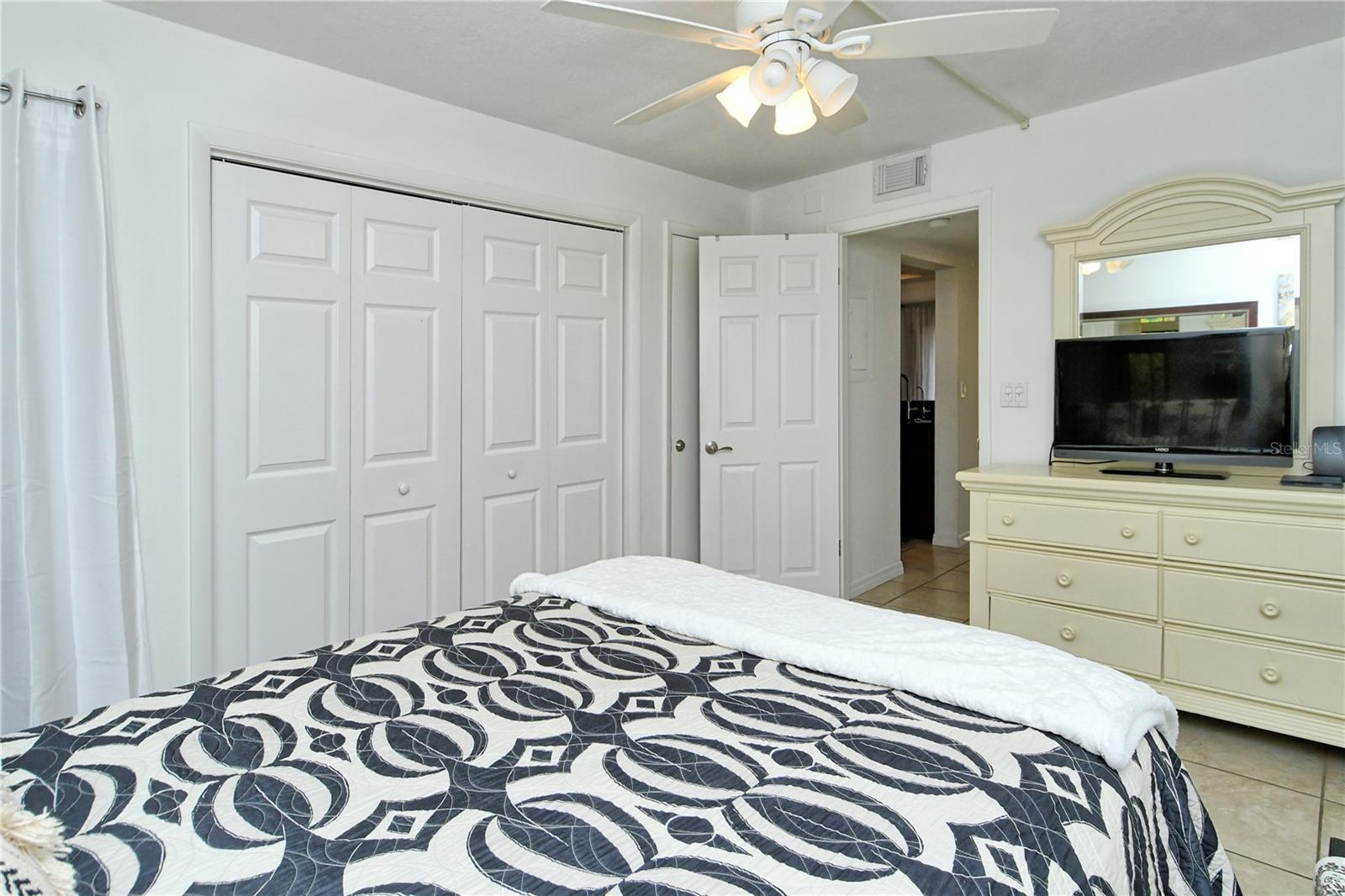 1700 COVE II PL #311, SARASOTA, FL, 34242