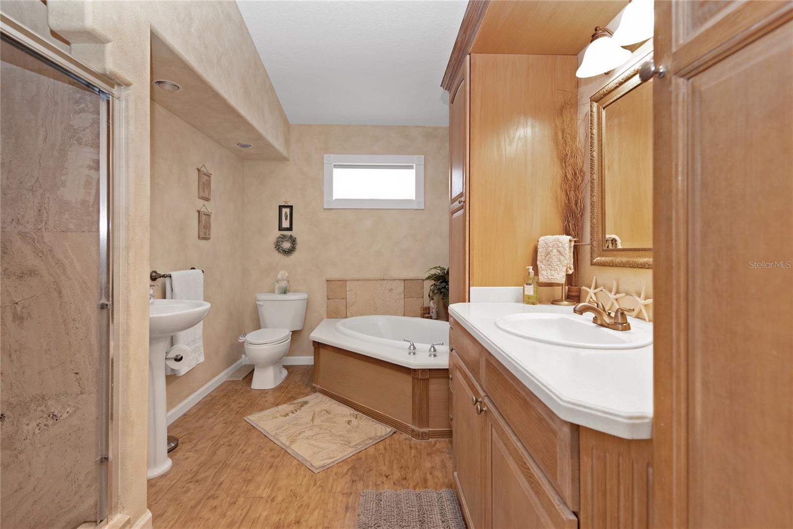 5392 GULF DR, HOLMES BEACH, FL, 34217