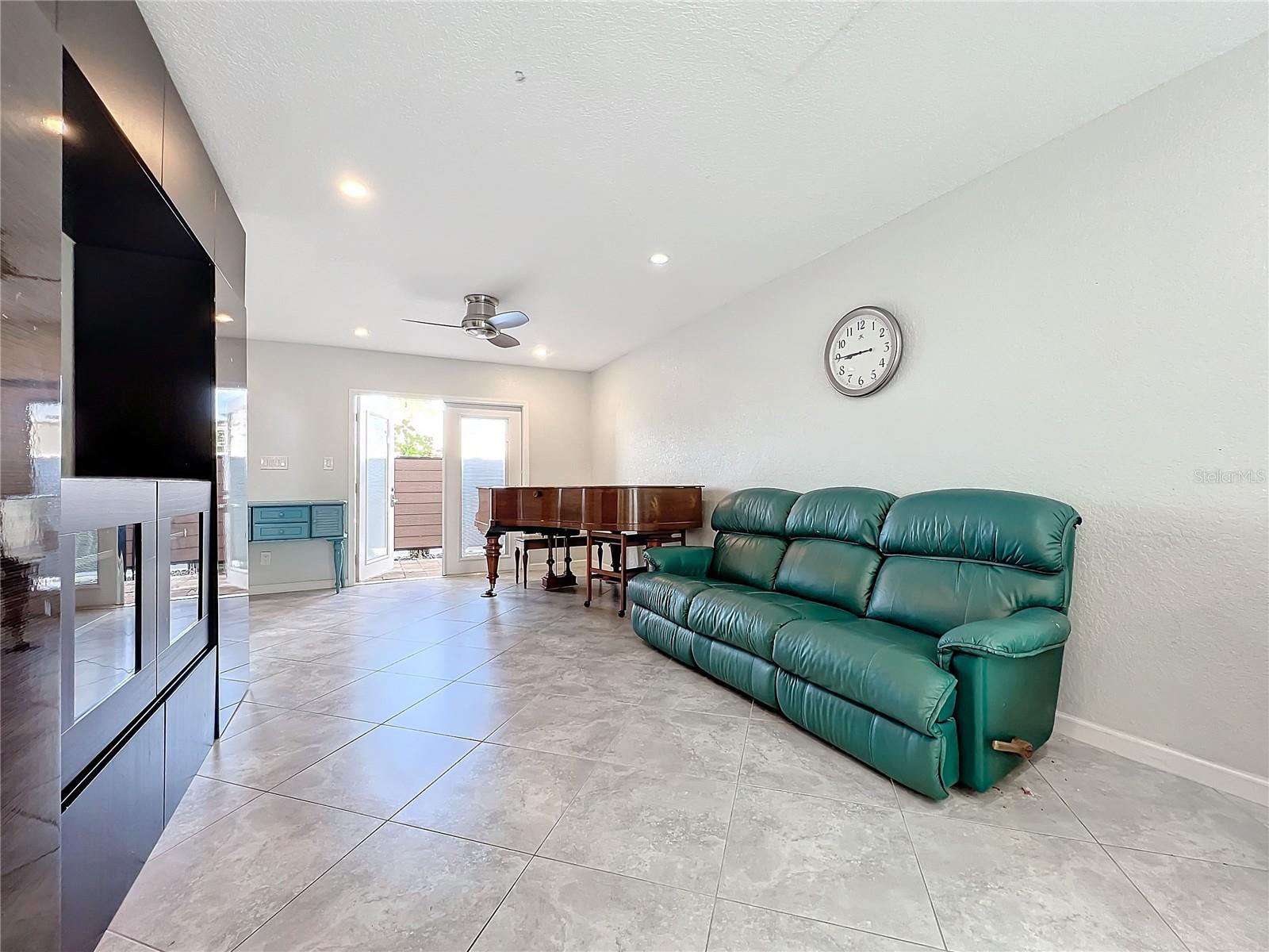 4001 BENEVA RD #409, SARASOTA, FL, 34233