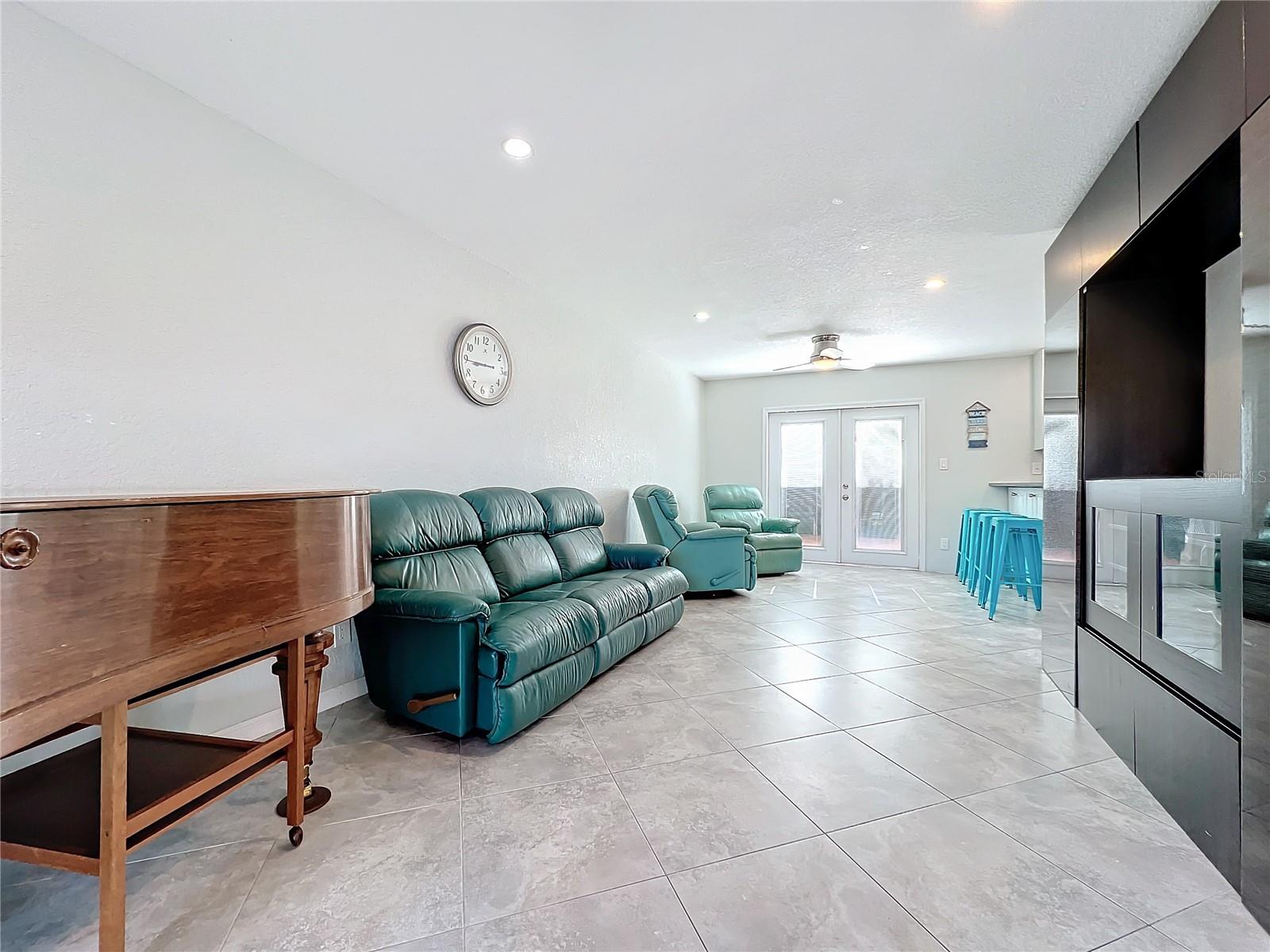 4001 BENEVA RD #409, SARASOTA, FL, 34233