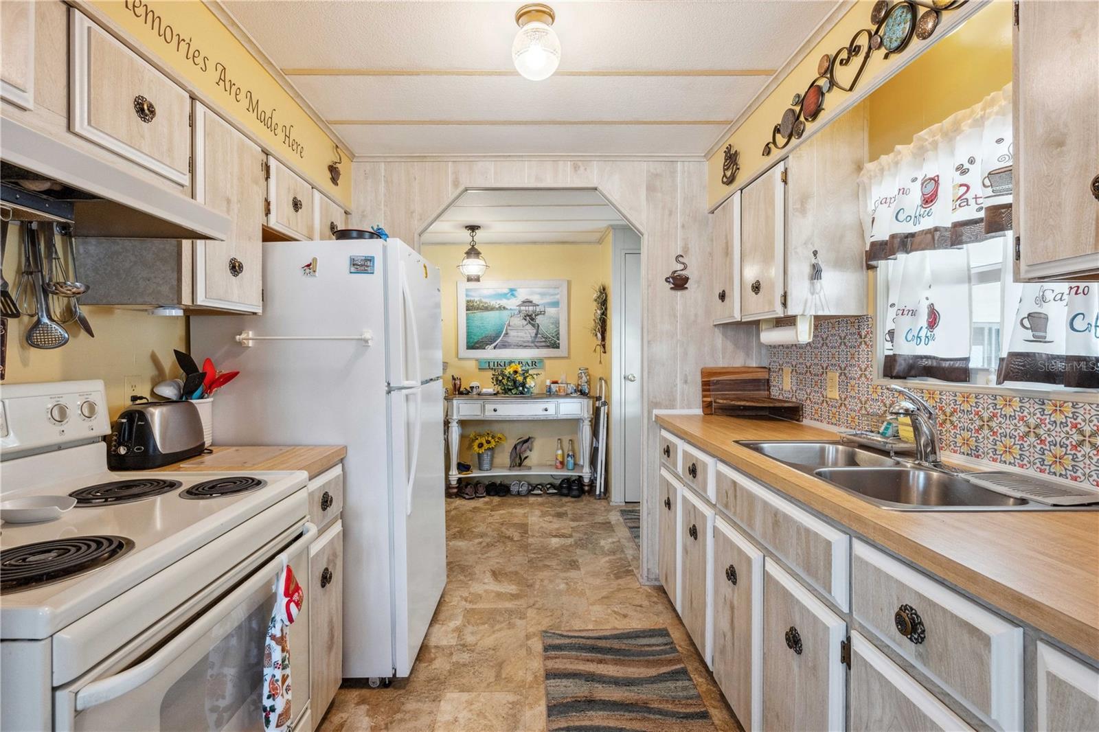 37838 BARCELONA AVE, ZEPHYRHILLS, FL, 33541